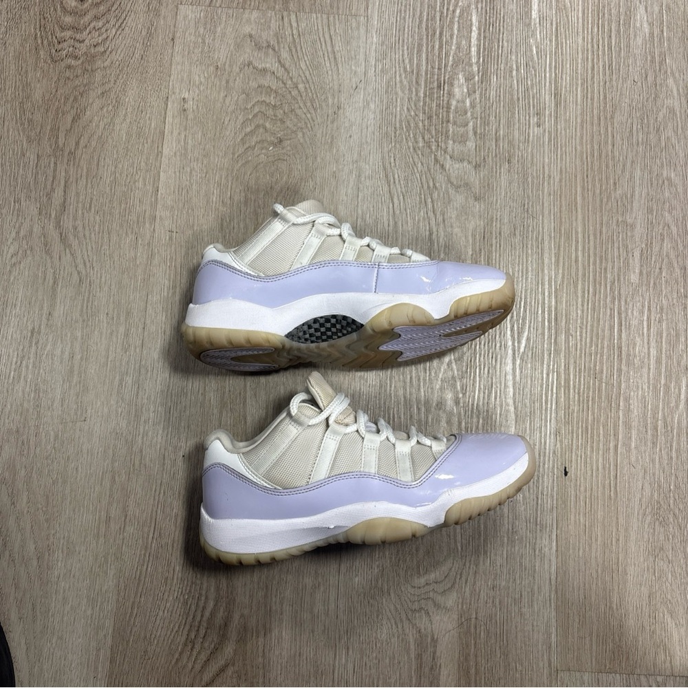 Nike Air Jordan 11 Retro Low 'Pure Violet' 2022  AH7860-101  Women Size 7.5